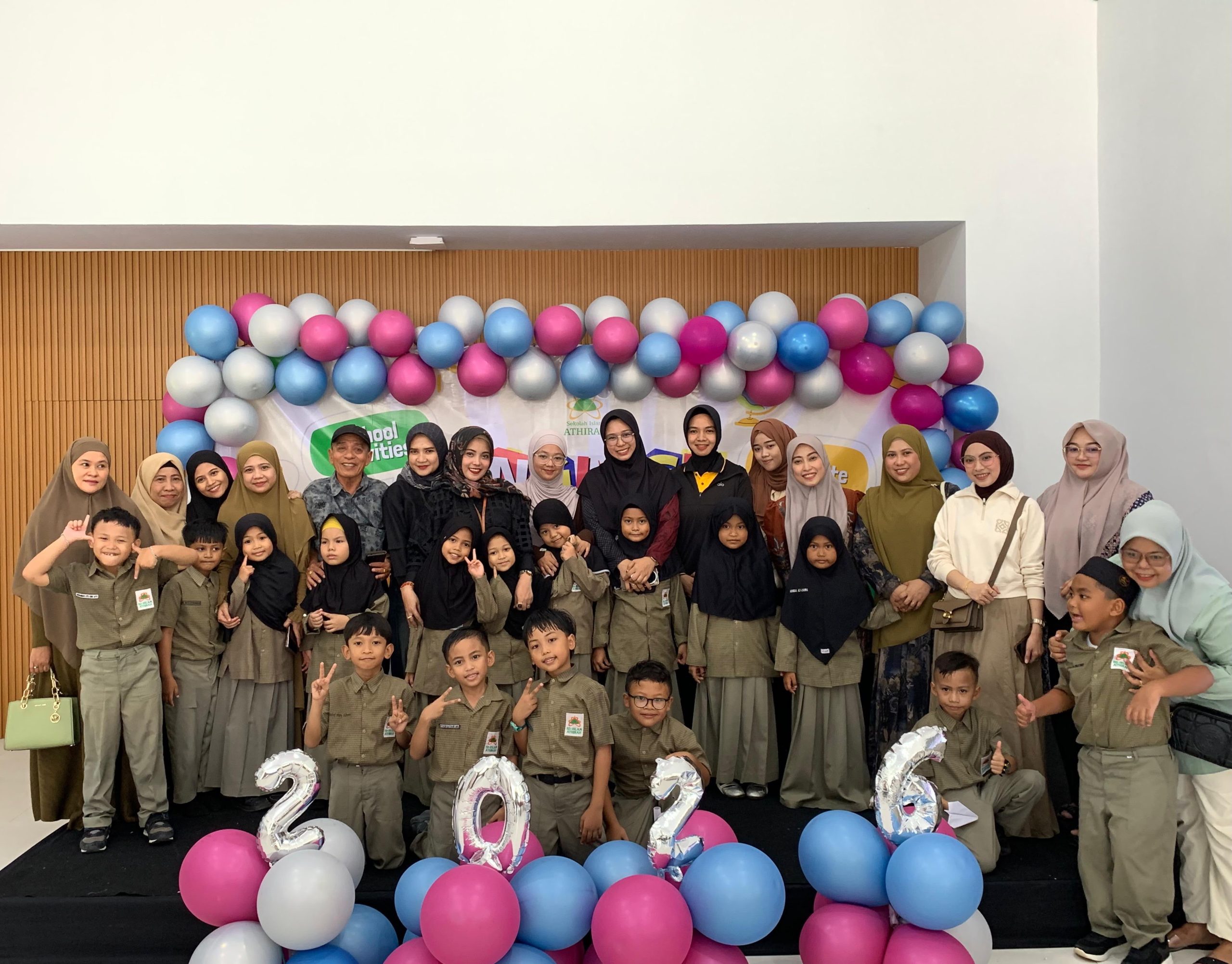 SD Islam Athirah Bone Catat 24 Prestasi, Siswa Sabet Medali Nasional EMSO dan IMSC 2026