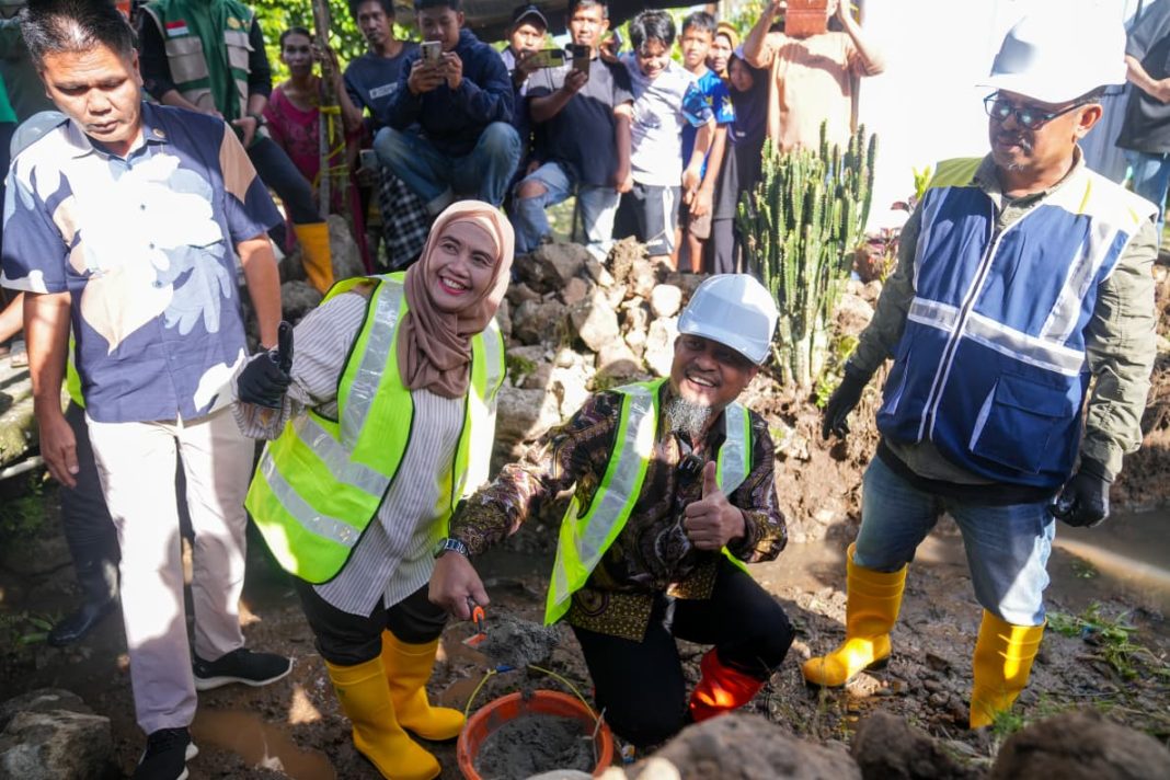 Andi Sudirman Mulai Rehabilitasi Irigasi Apparang Hulu Desa Bjji Nangka di Sinjai